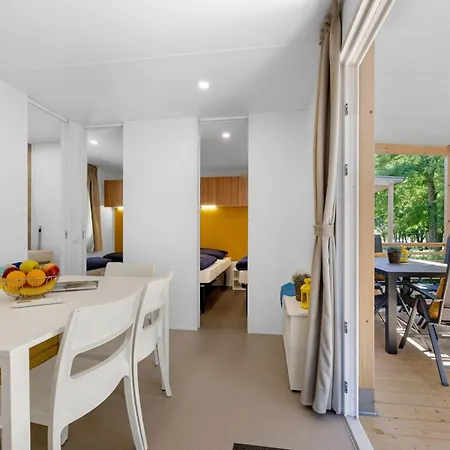 Üdülőpark Easyatent Mobile Bijela Uvala 4*