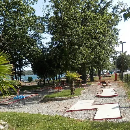 Easyatent Mobile Bijela Uvala Üdülőpark 4*