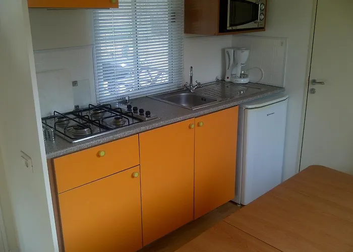 Easyatent Mobile Bijela Uvala Village de vacances 4*