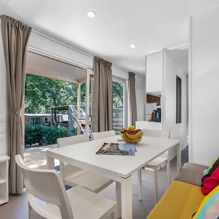 Easyatent Mobile Bijela Uvala Park za odmor 4*