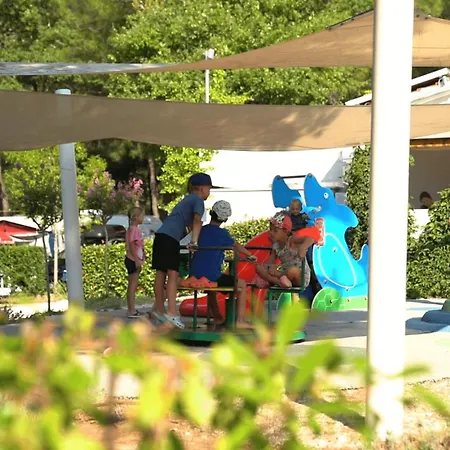 Holiday park Easyatent Mobile Bijela Uvala 4*